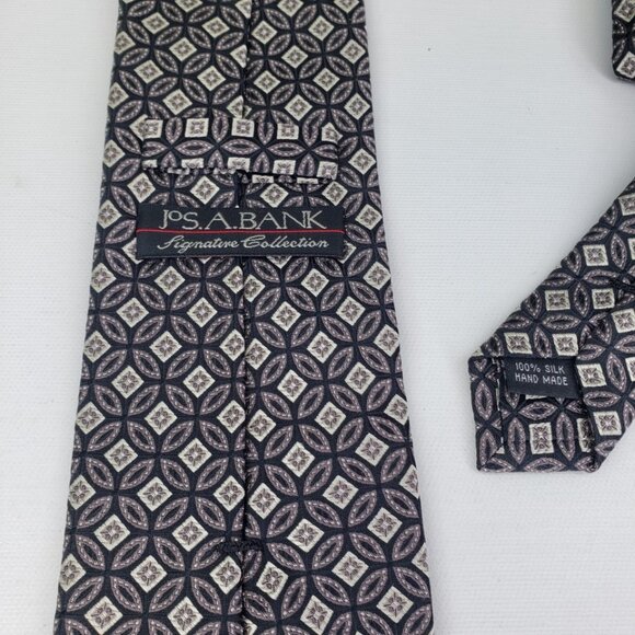 JOS A BANK Signature Collection Men's Silk Necktie 3.5"x58" Geometric Black Gray - Picture 5 of 7